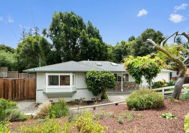 Photo 2 of Single family home for sale at 112 Siesta Ct, Aptos, CA 95003 | MLS# ML82053427 | Listing updated on 2026-10-02
