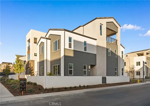 2nd image of 141 Sawbuck, Irvine, CA 92618 | MLS# OC26148275