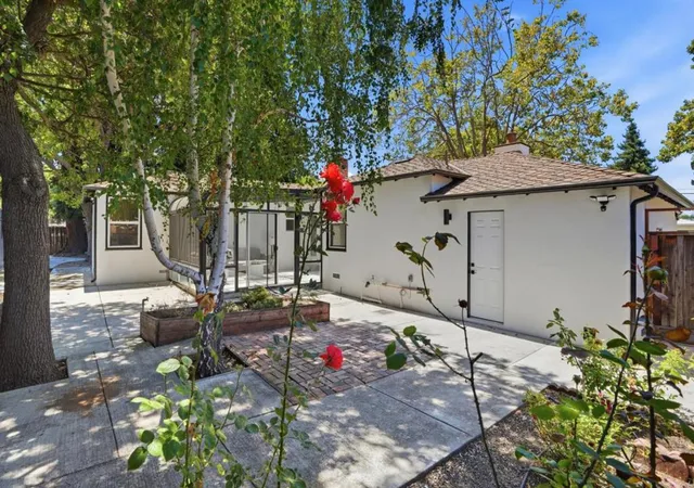Homes for sale in Redwood City, CA | 17 Yarnall Pl, Redwood City, CA 94063 | MLS# ML82052975
