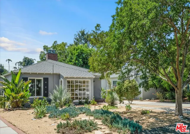 Photo 3 of Single family home for sale at 14348 Collins St, Van Nuys, CA 91401 | MLS# 26848669 | Listing updated on 2026-10-01