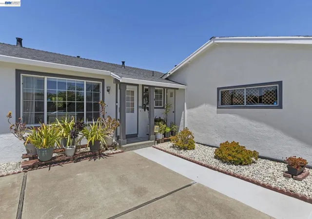 3rd image of 7995 Peachtree Ave, Newark, CA 94560 | MLS# 41140787