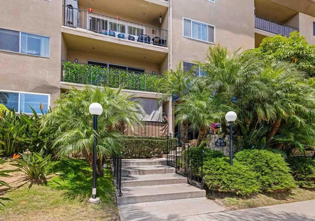 Photo 3 of Condo for sale at 1830 Thomas Ave #2F, San Diego, CA 92109 | MLS# NDP2606491 | Listing updated on 2026-10-05