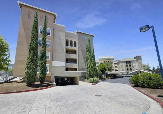 36th image of 1445 Fruitdale Ave #321, San Jose, CA 95128 | MLS# ML82053442