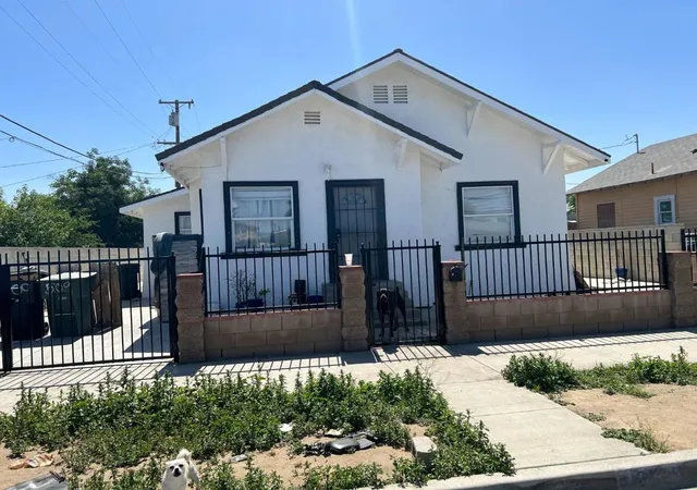 1st image of 509 King St, Bakersfield, CA 93305 | MLS# ML82053444