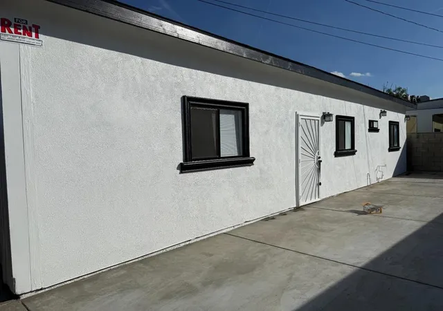 3rd image of 509 King St, Bakersfield, CA 93305 | MLS# ML82053444