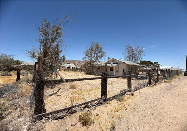 38th image of 567 W Yermo, Yermo, CA 92398 | MLS# HD26148315