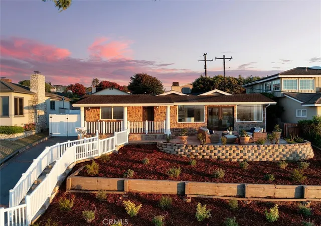 Photo 3 of Sale Pending at 910 Calle Miramar, Redondo Beach, CA 90277 | MLS# PV26140631 | Listing updated on 2026-09-28