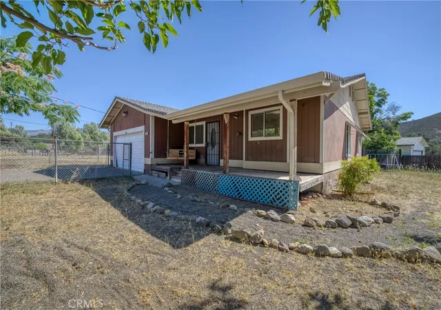 Photo 3 of Single family home for sale at 17002 Acacia, Clearlake Oaks, CA 95423 | MLS# LC26148387 | Listing updated on 2026-10-02