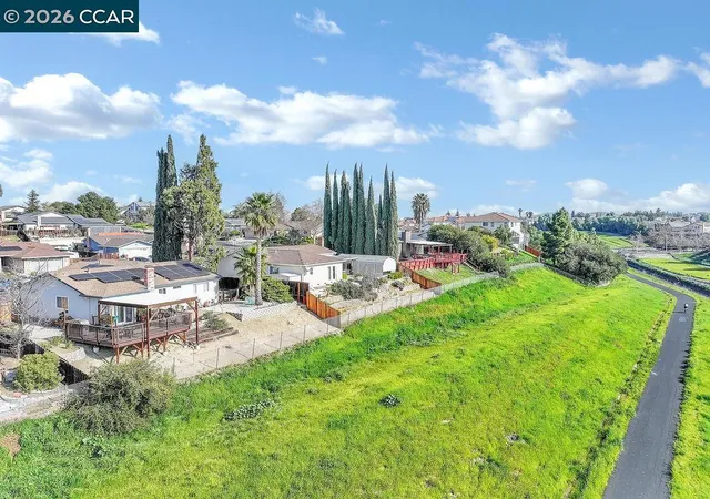 Photo 3 of Sale Pending at 924 Burwood, Antioch, CA 94509 | MLS# 41140813 | Listing updated on 2026-09-09