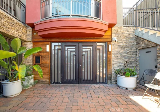 5th image of 11124 Burbank Blvd #101, North Hollywood, CA 91601 | MLS# GD26144579