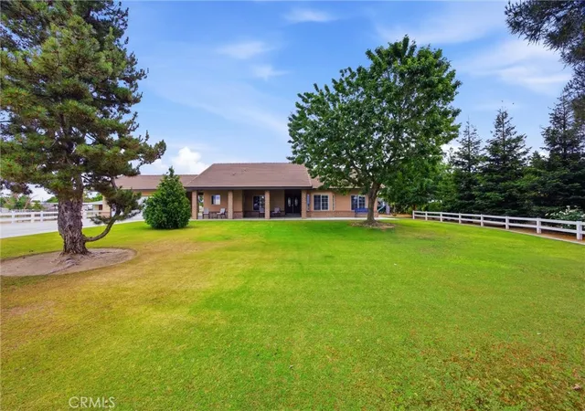 2nd image of 1328 Valov Ln, Bakersfield, CA 93314 | MLS# SR26148312