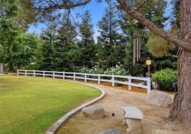 3rd image of 1328 Valov Ln, Bakersfield, CA 93314 | MLS# SR26148312