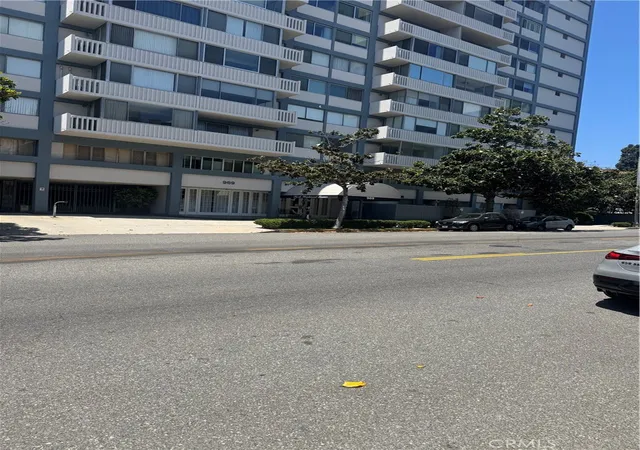 Photo 3 of Condo for sale at 969 Hilgard #1400, Los Angeles, CA 90024 | MLS# WS26139975 | Listing updated on 2026-07-09