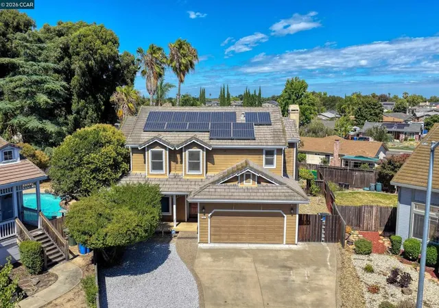 Photo 2 of Single family home for sale at 454 Bristol Ct, Oakley, CA 94561 | MLS# 41140833 | Listing updated on 2026-10-05