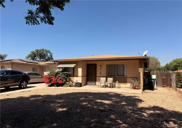 Photo 2 of Single family home for sale at 615 Toledo Dr, Hemet, CA 92545 | MLS# PW26147769 | Listing updated on 2026-09-23
