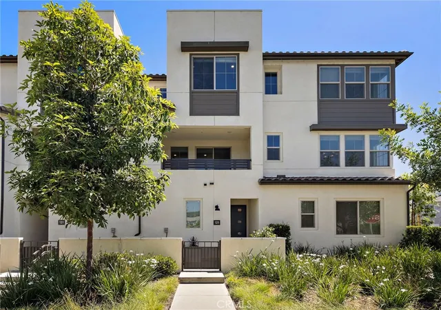 Photo 1 of Condo for sale at 121 Graze, Rancho Mission Viejo, CA 92694 | MLS# OC26147885 | Listing updated on 2026-10-11