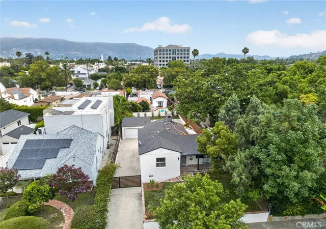 50th image of 210 N Naomi St, Burbank, CA 91505 | MLS# GD26144477