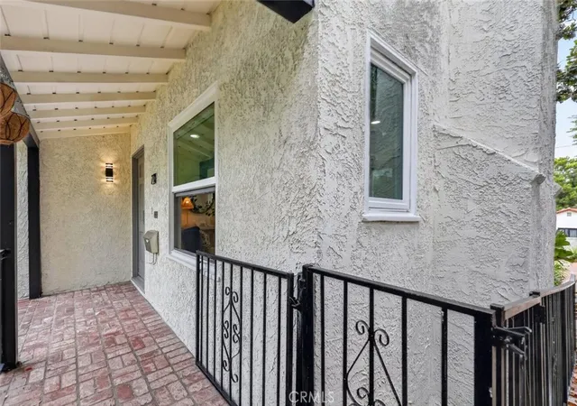5th image of 210 N Naomi St, Burbank, CA 91505 | MLS# GD26144477