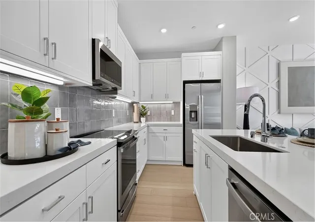 Photo 2 of Sale Pending at 500 Park Dr #18, Carson, CA 90745 | MLS# OC26148609 | Listing updated on 2026-09-30