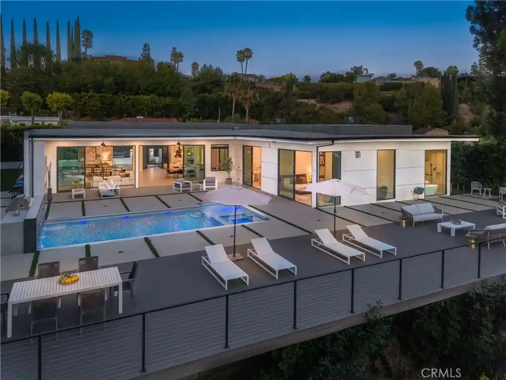 Photo 1 of Single family home for sale at 17977 Medley Dr, Encino, CA 91316 | MLS# SR26146742 | Listing updated on 2026-10-09