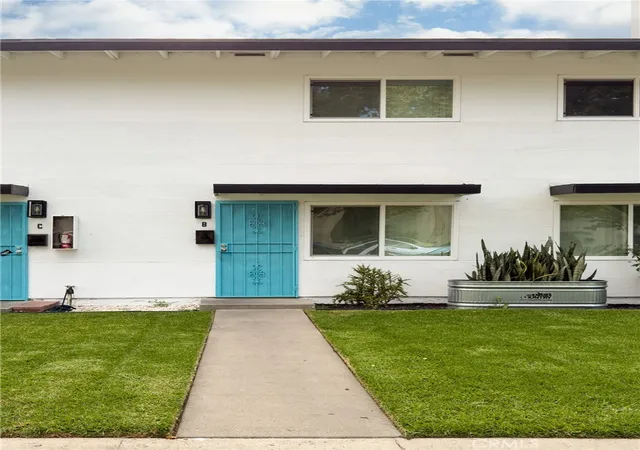 3rd image of 2729 S Baker, Santa Ana, CA 92707 | MLS# OC26148457