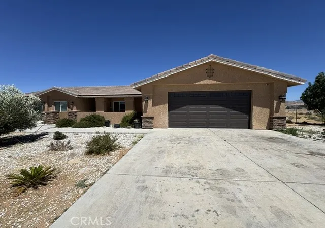 2nd image of 21832 Thunderbird, Apple Valley, CA 92307 | MLS# CV26148677