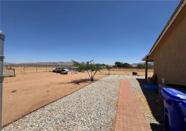 30th image of 21832 Thunderbird, Apple Valley, CA 92307 | MLS# CV26148677