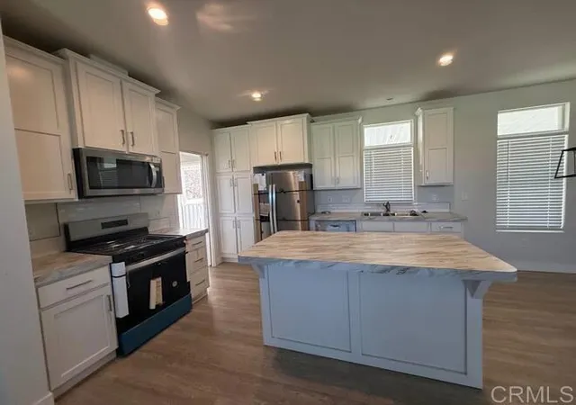 2nd image of 375 E Ross Rd #403, El Centro, CA 92243 | MLS# NDP2606514