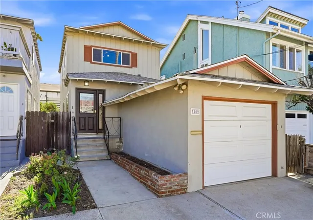 Photo 1 of Single family home for sale at 3209 S Pacific Ave, San Pedro, CA 90731 | MLS# OC26148278 | Listing updated on 2026-09-23