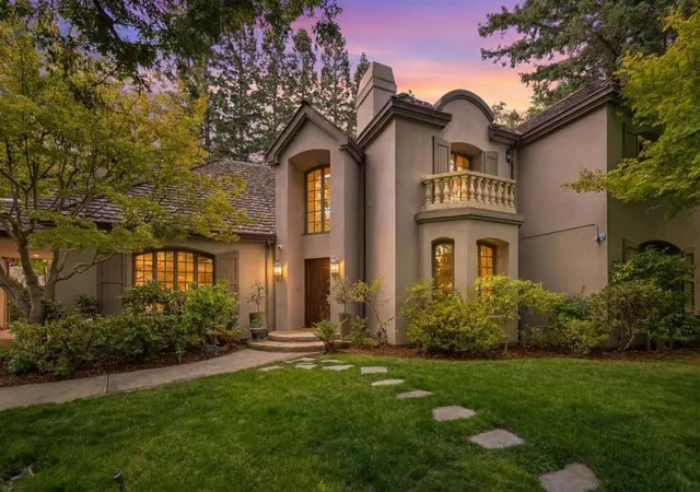 1st image of 24970 Okeefe Ln, Los Altos Hills, CA 94022 | MLS# ML82051008
