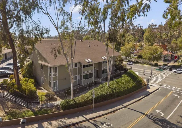 Listing Photo 2 - Condo for sale in building located at 598 Telegraph Cyn Rd, Chula Vista, CA 91910 - Unit #D