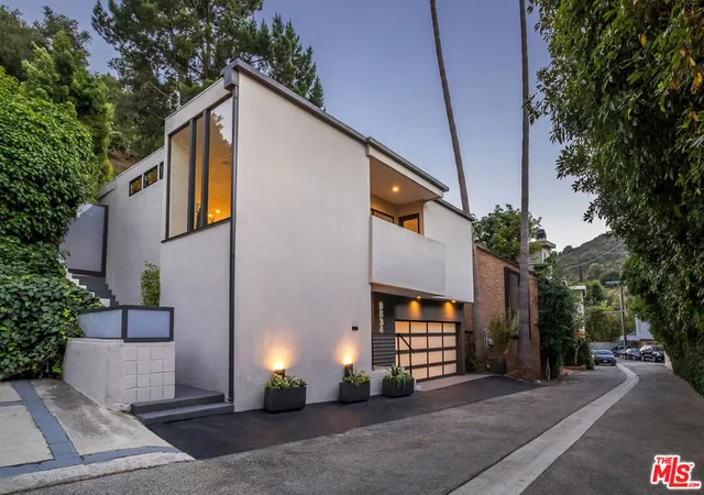 Photo 2 of Single family home for sale at 9834 Wanda Park Dr, Beverly Hills, CA 90210 | MLS# 26857405 | Listing updated on 2026-10-01
