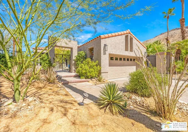 Photo 2 of Single family home for sale at 33 N Mirage Cvs Dr, Rancho Mirage, CA 92270 | MLS# 26856743PS | Listing updated on 2026-10-07