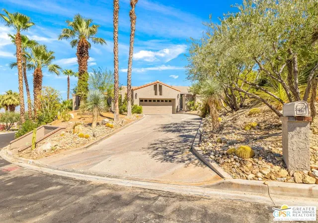 Photo 3 of Single family home for sale at 33 N Mirage Cvs Dr, Rancho Mirage, CA 92270 | MLS# 26856743PS | Listing updated on 2026-10-07