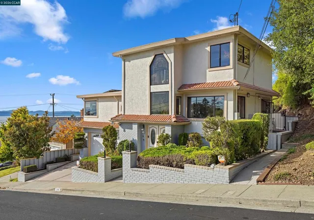 Photo 1 of Single family home for sale at 716 Gelston Pl, El Cerrito, CA 94530 | MLS# 41140884 | Listing updated on 2026-09-01
