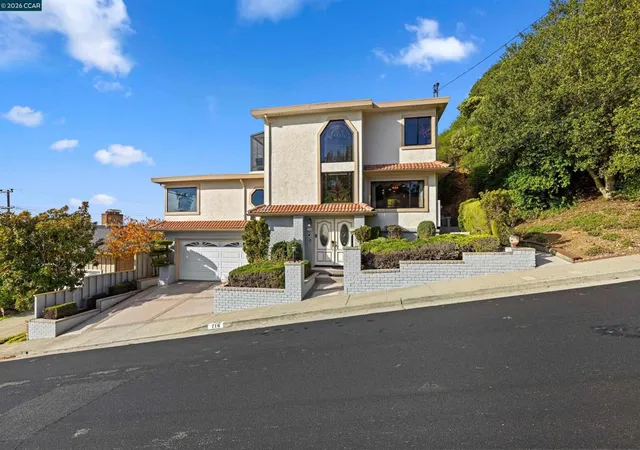 Photo 3 of Single family home for sale at 716 Gelston Pl, El Cerrito, CA 94530 | MLS# 41140884 | Listing updated on 2026-09-01
