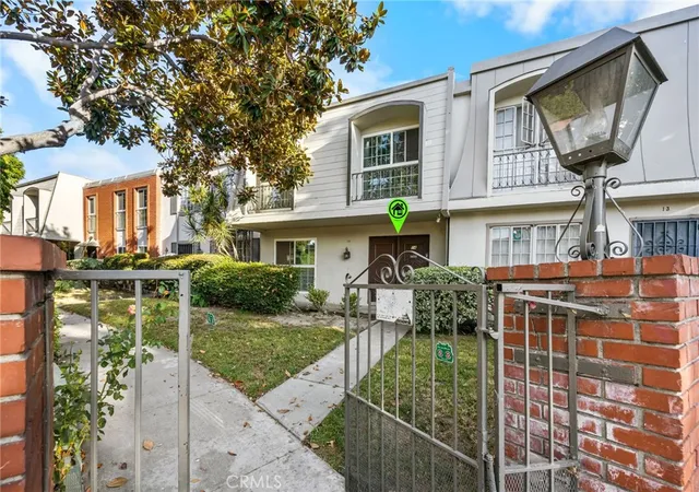 Homes for sale in Anaheim, CA | 1800 Gramercy, Anaheim, CA 92801 | Houzeo