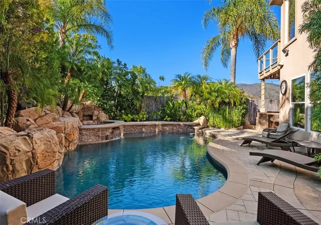 Homes for sale in Rancho Santa Margarita, CA | 10 Thorn Oak, Rancho Santa Margarita, CA 92679 | MLS# OC26147803