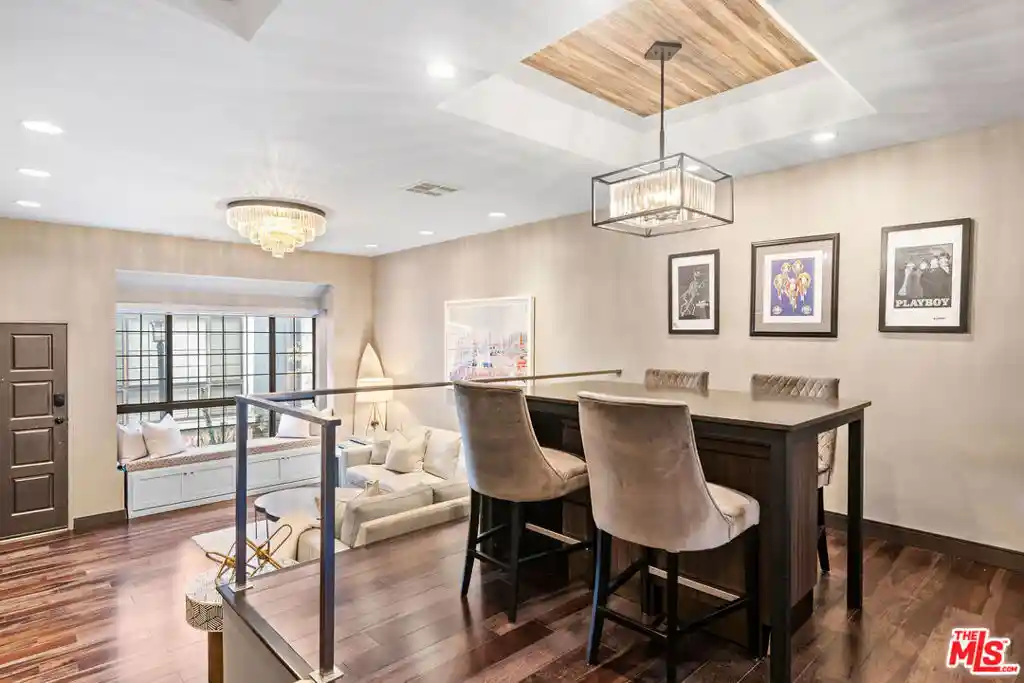 Townhouse for sale at 36 Navy St #3, Venice, CA 90291 | MLS# 26857393