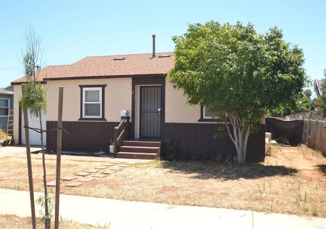 Homes for sale in Imperial Beach, CA | 521 Dahlia Ave, Imperial Beach, CA 91932 | MLS# PTP2605144