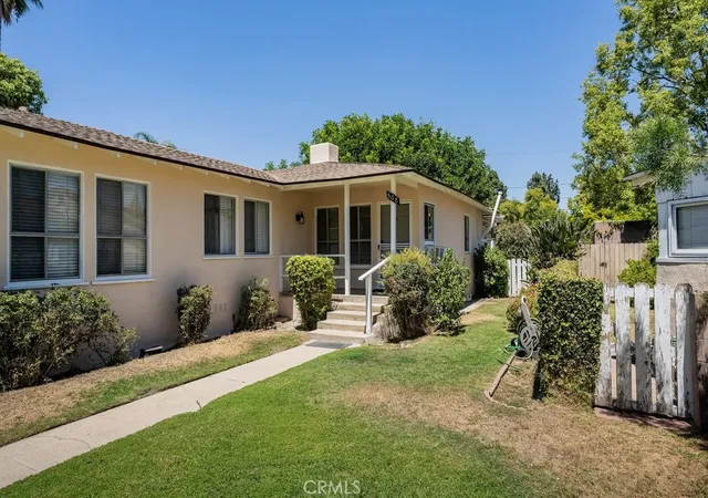 Photo 2 of Sale Pending at 508 N Rosemary Ln, Burbank, CA 91505 | MLS# SR26148082 | Listing updated on 2026-09-16
