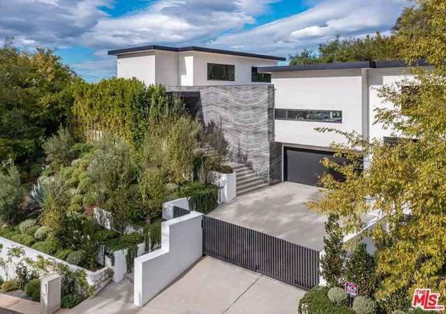 Photo 1 of Single family home for sale at 9455 Eden Dr, Beverly Hills, CA 90210 | MLS# 26857381 | Listing updated on 2026-09-25