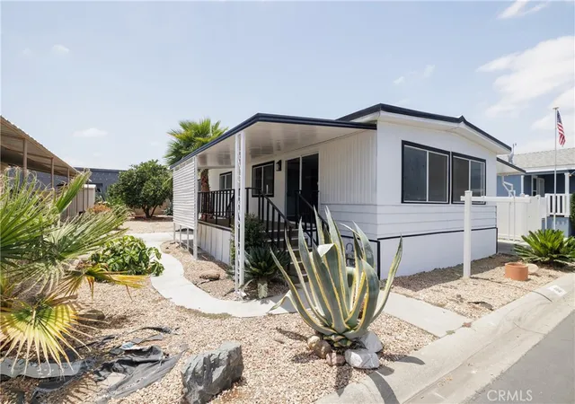 Photo 3 of Manufactured home for sale at 3700 Buchanan St #58, Riverside, CA 92503 | MLS# IV26148954 | Listing updated on 2026-07-08