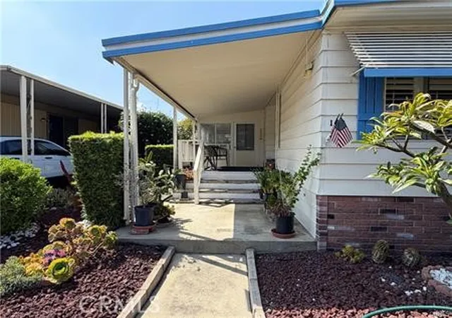 3rd image of 840 E Foothill #142, Azusa, CA 91702 | MLS# WS26148945