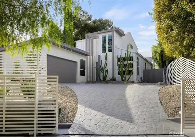 1st image of 4731 Topanga Canyon Blvd, Woodland Hills, CA 91364 | MLS# SB26149071