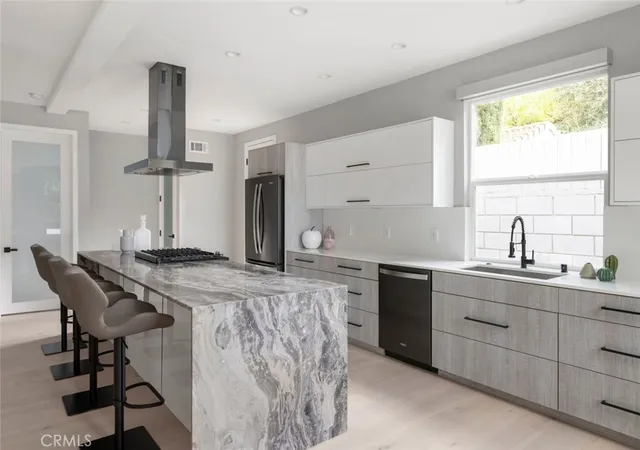 3rd image of 4731 Topanga Canyon Blvd, Woodland Hills, CA 91364 | MLS# SB26149071