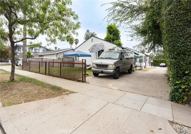 1st image of 1758 Lincoln Ave, Pasadena, CA 91103 | MLS# AR26147655
