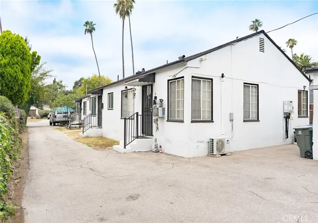 5th image of 1758 Lincoln Ave, Pasadena, CA 91103 | MLS# AR26147655