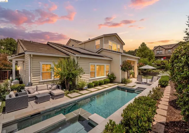 Photo 2 of Single family home for sale at 309 Wingfield Ct, Danville, CA 94526 | MLS# 41140919 | Listing updated on 2026-09-12