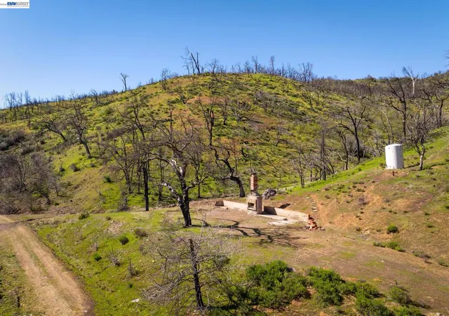 3rd image of 15676 W Corral Hollow Rd, Tracy, CA 95377 | MLS# 41140916